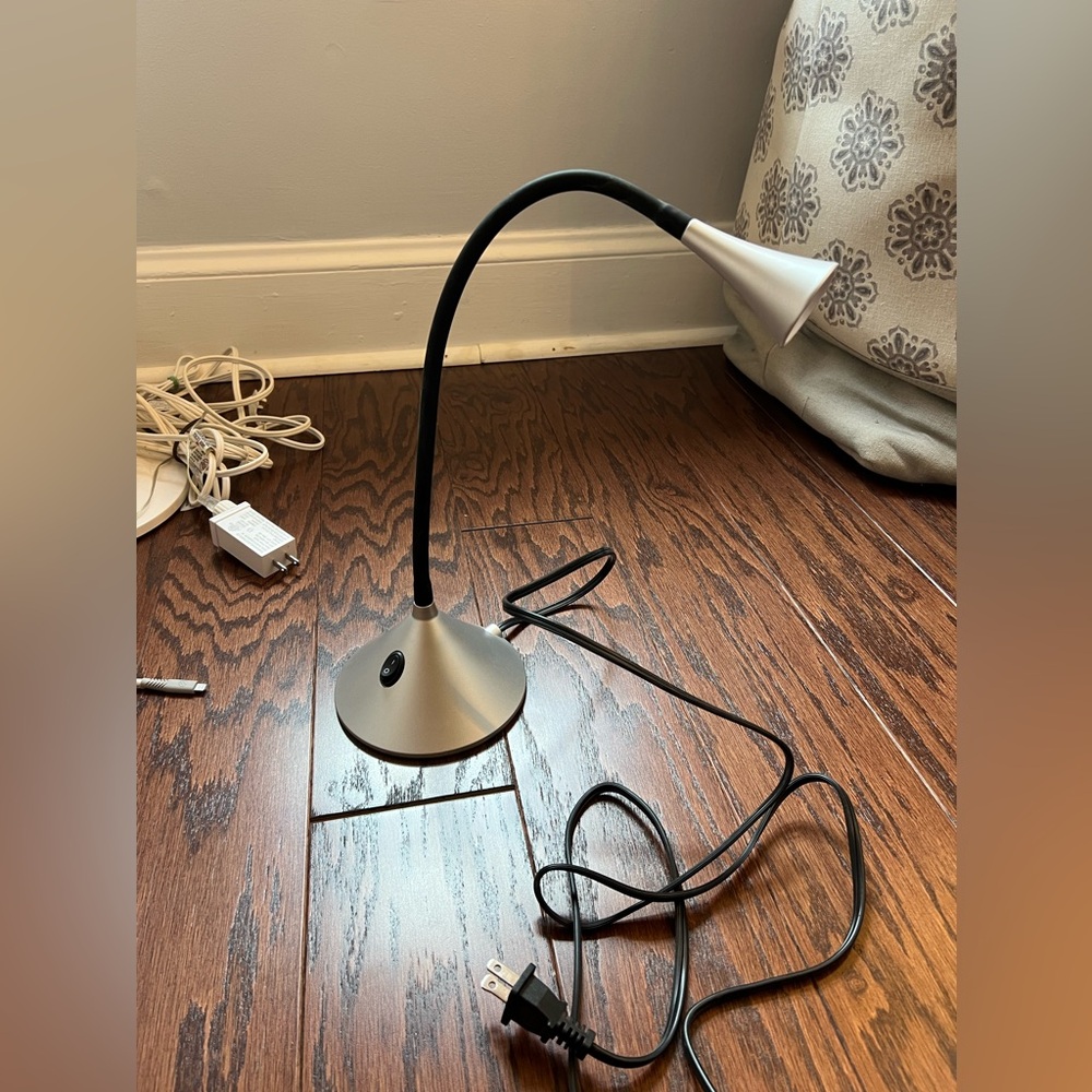 Bendable lamp - Picture 3 of 3
